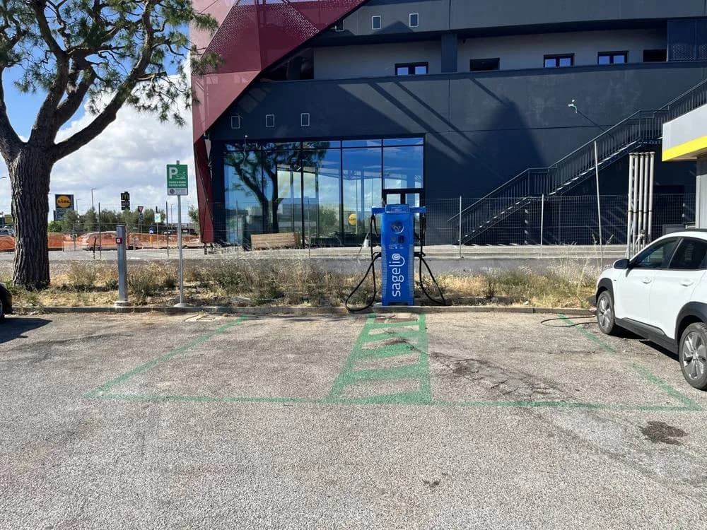 Stazione Sagelio nell’area di sosta in viale Aldo Moro a Monopoli