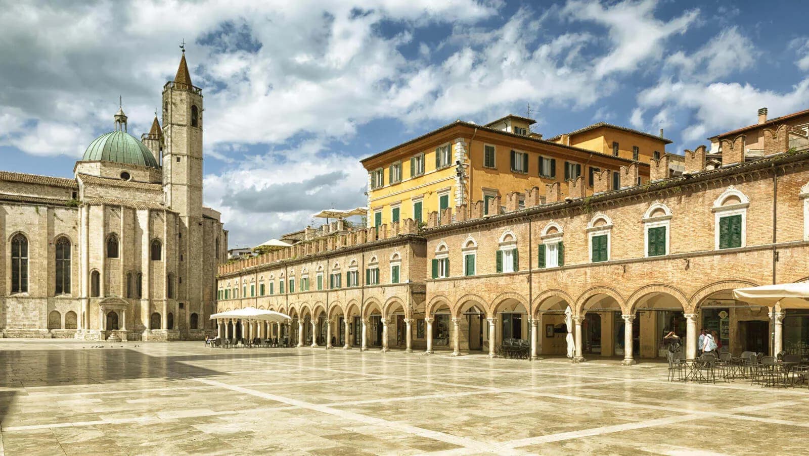 Colonnine di ricarica auto elettriche a Ascoli Piceno