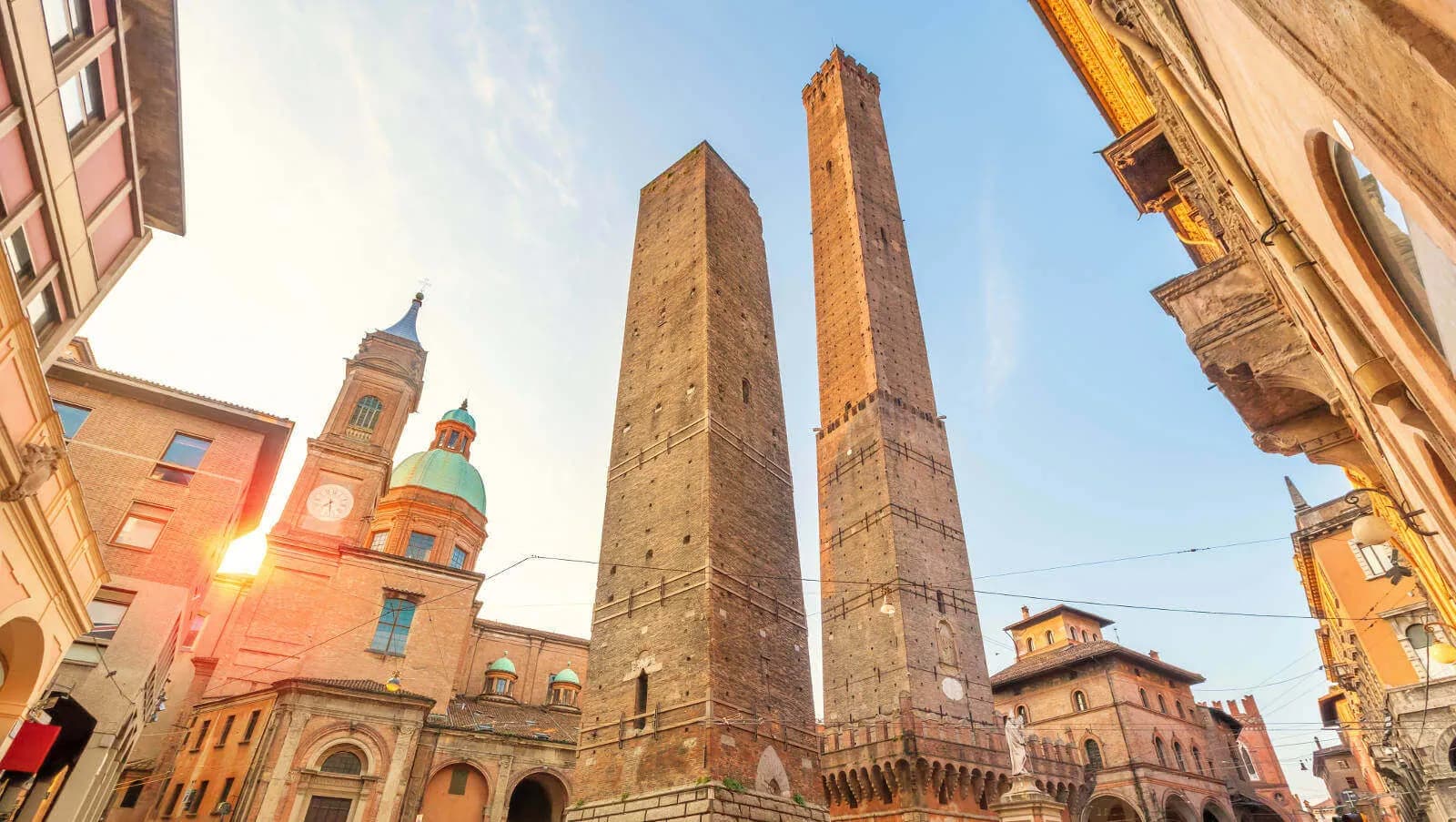 Colonnine di ricarica auto elettriche a Bologna