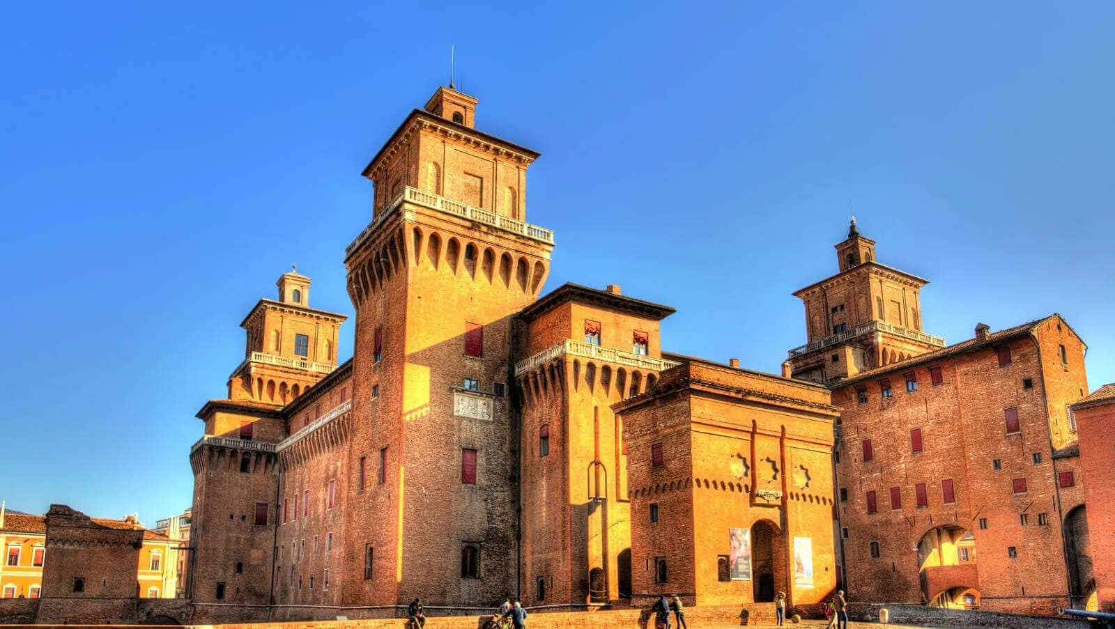 Colonnine di ricarica auto elettriche a Ferrara