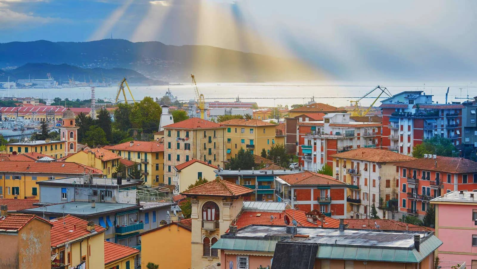 Colonnine di ricarica auto elettriche a La Spezia
