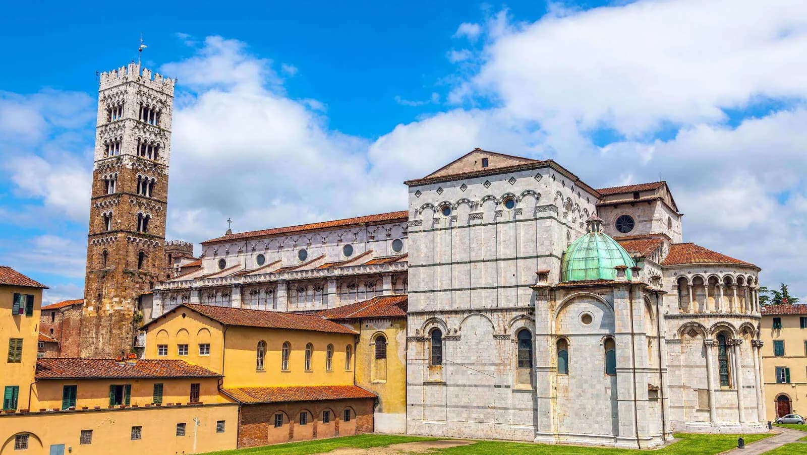 Colonnine di ricarica auto elettriche a Lucca