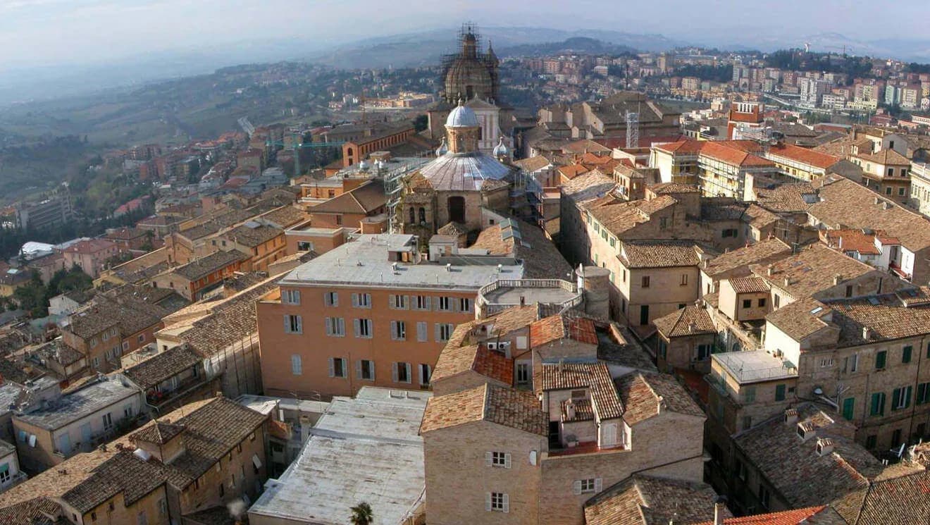 Colonnine di ricarica auto elettriche a Macerata