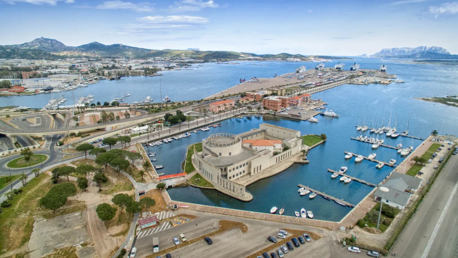 Colonnine di ricarica auto elettriche a Olbia