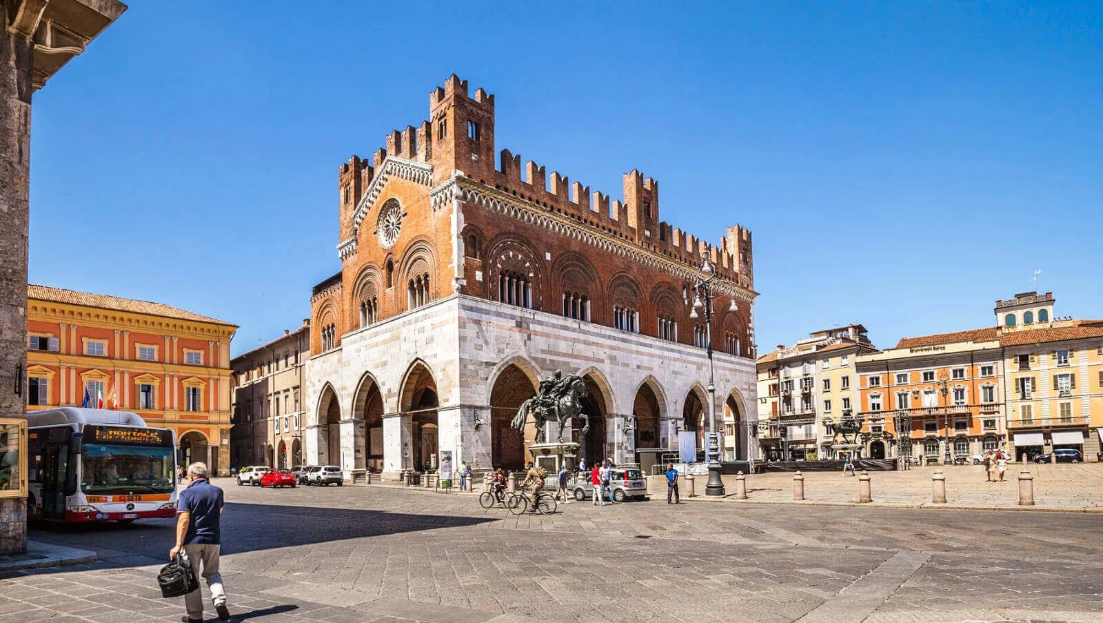 Colonnine di ricarica auto elettriche a Piacenza