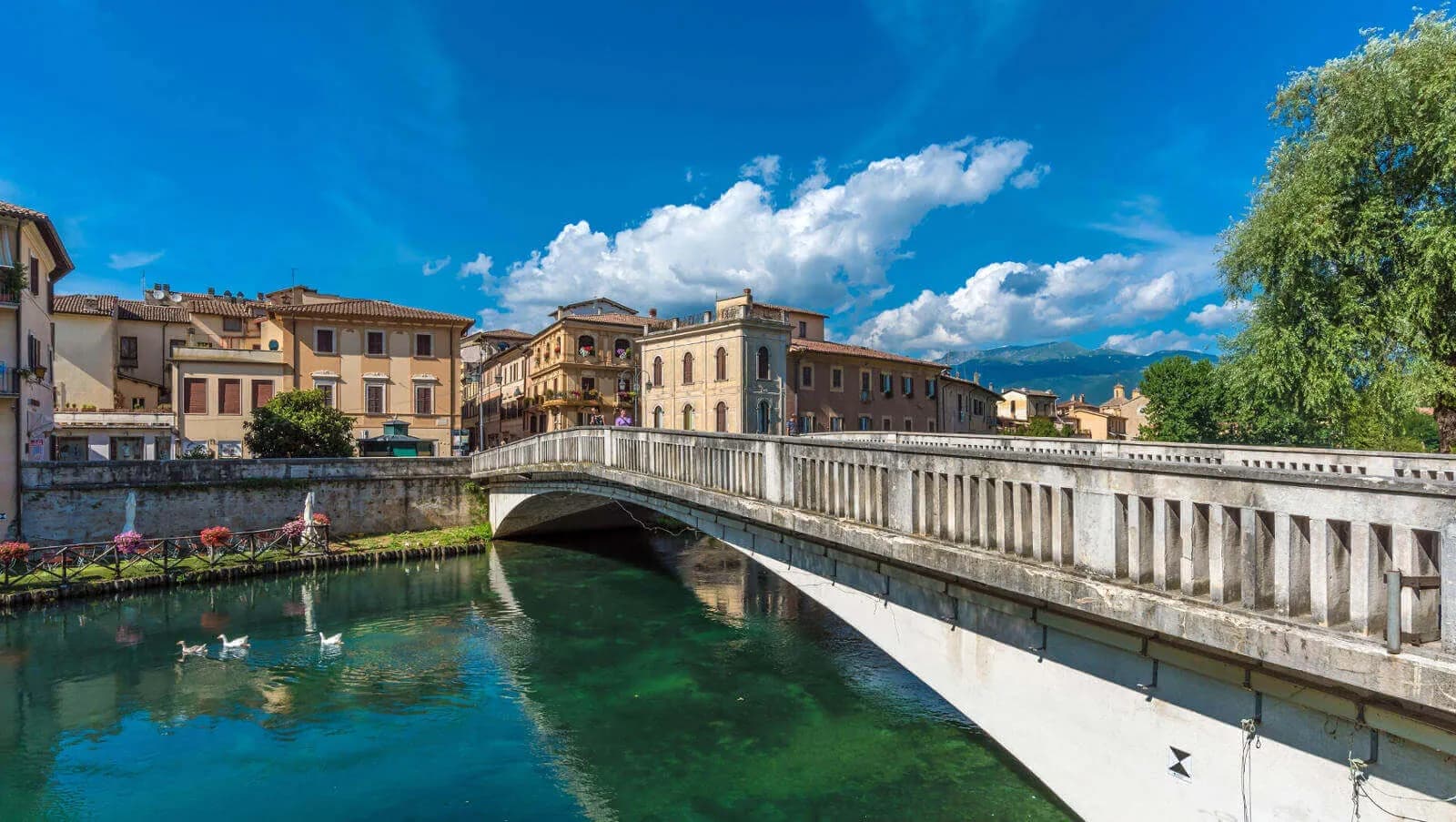 Colonnine di ricarica auto elettriche a Rieti