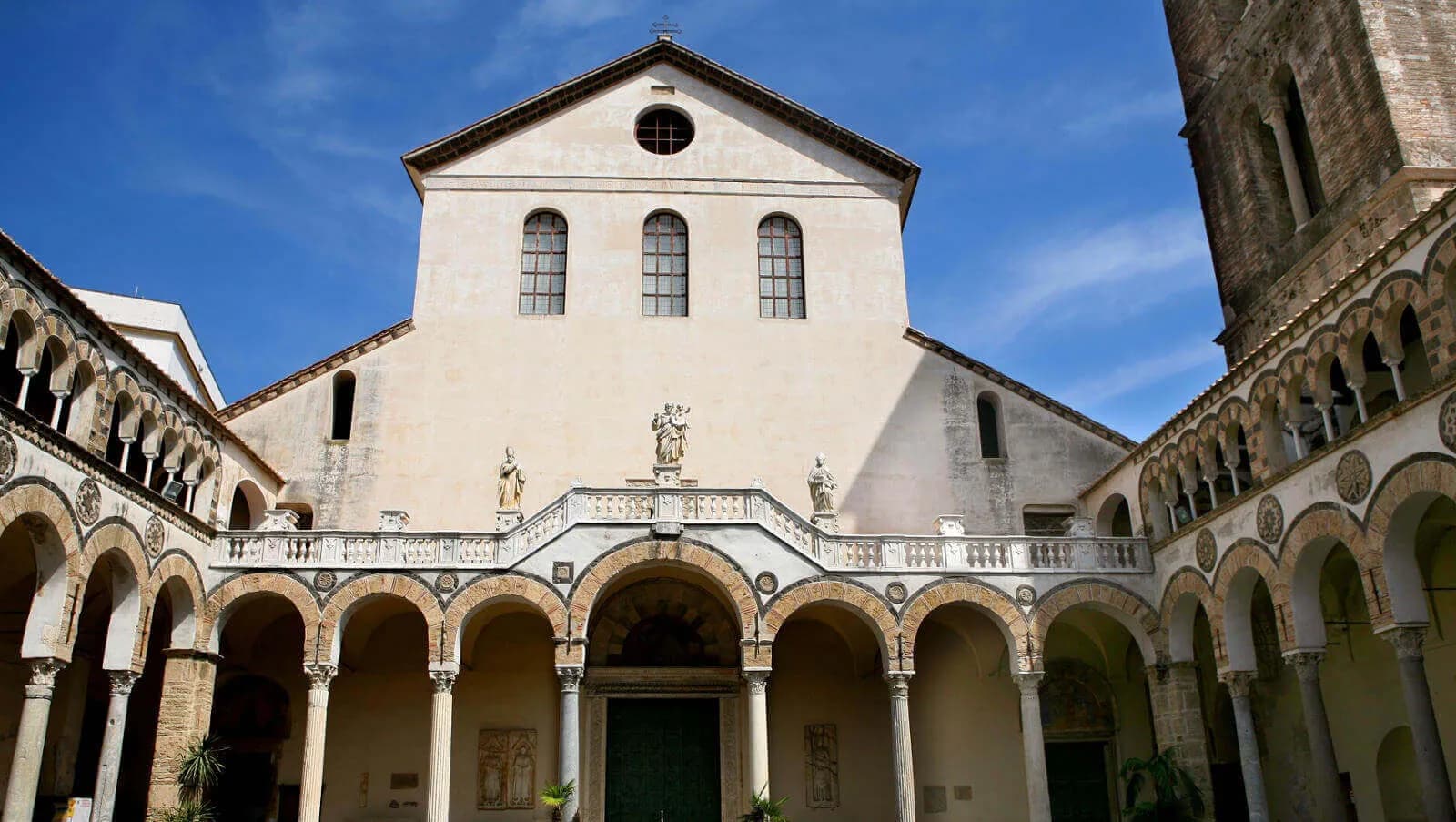 Colonnine di ricarica auto elettriche a Salerno