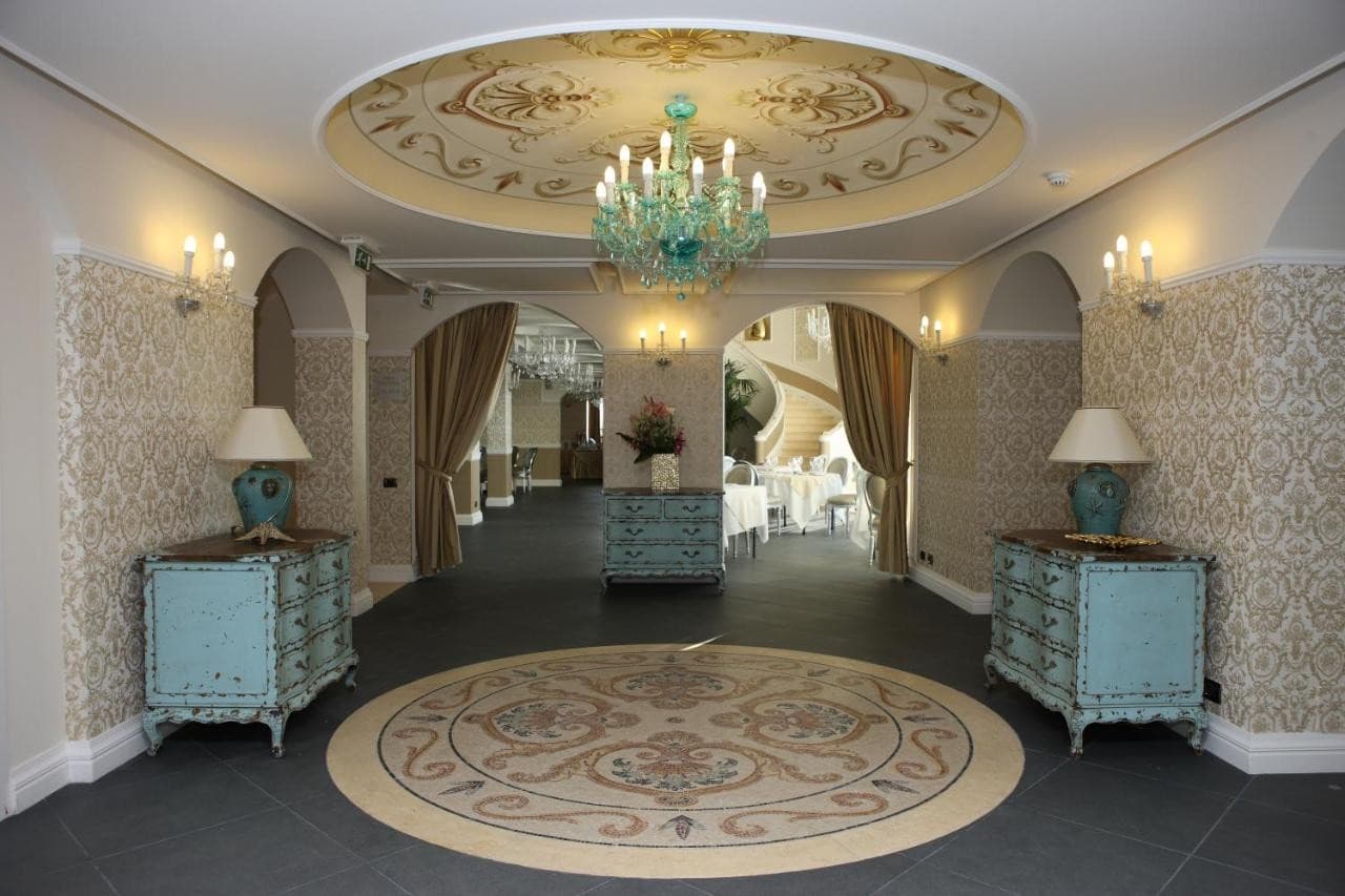 Marina Holiday & Spa